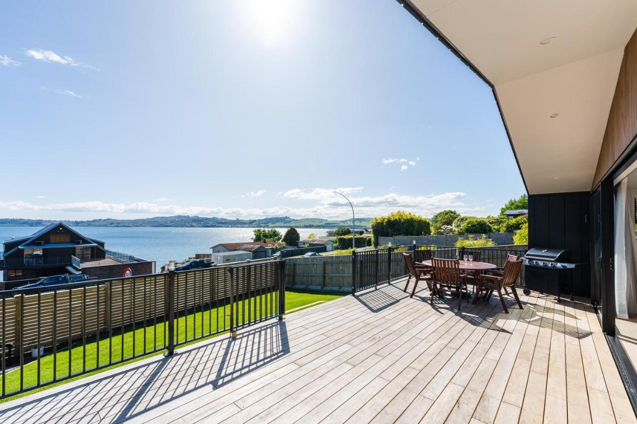 Lakeview Terrace - Taupo Holiday Home Exterior foto